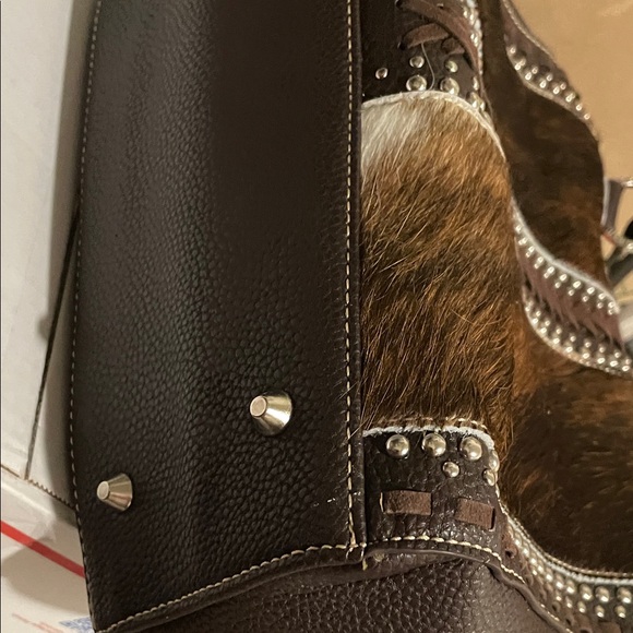 **NWOT** Trinity Ranch Stylish Brown and Black Satchel Conceal Carry - Picture 7 of 10